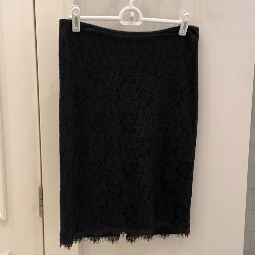 Women’s Diane Von Furstenberg black lace pencil skirt